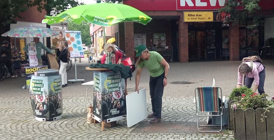 Aufbau Wahlkampfstand